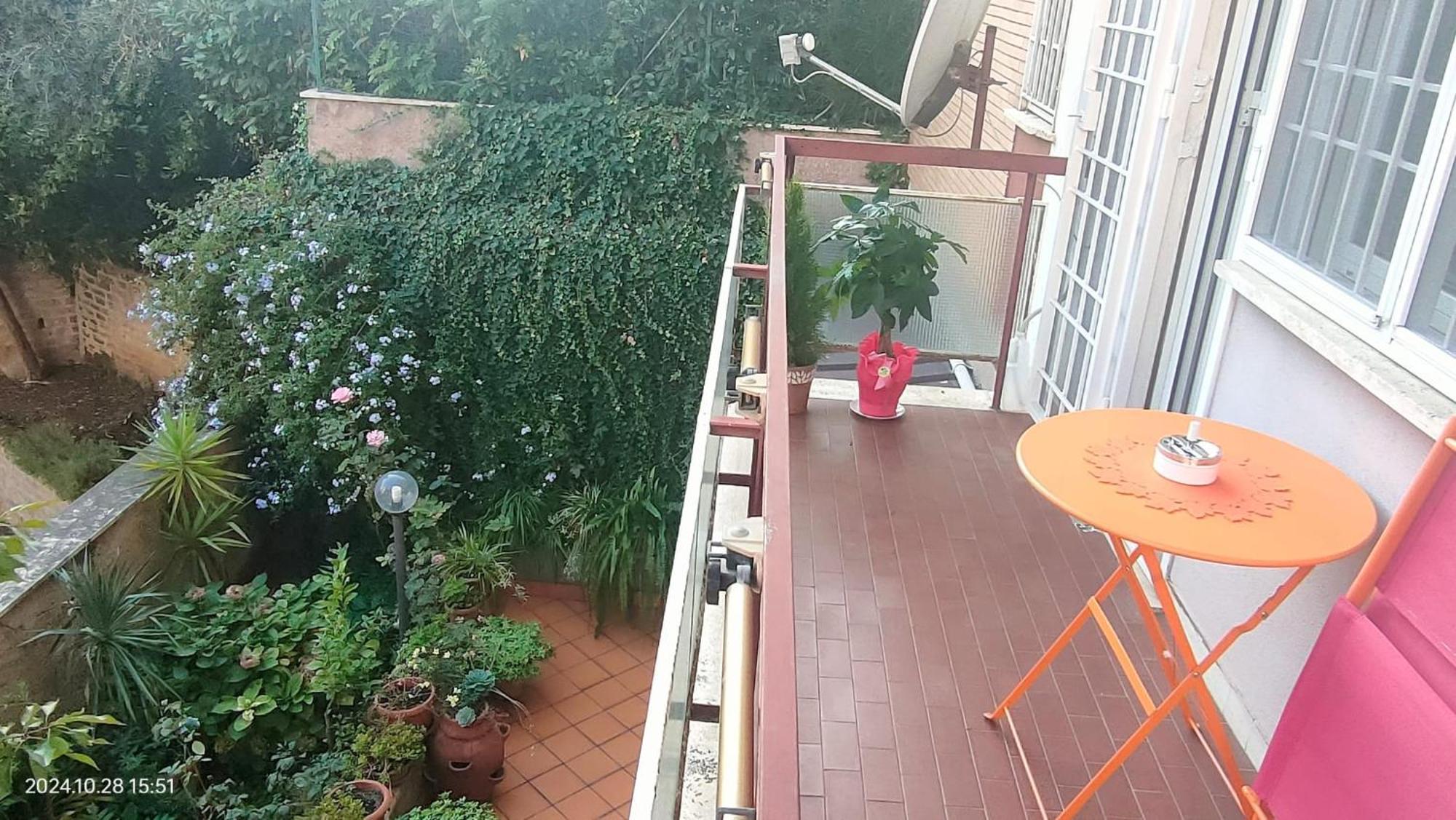 White Living R-Home Roma Ngoại thất bức ảnh